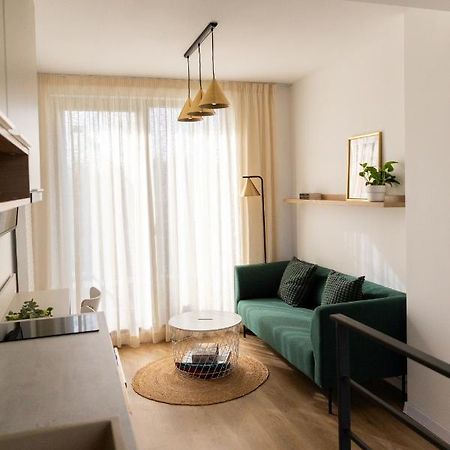 Studio 8 I One Bedroom Apartment I Airport I Therme オトペニ エクステリア 写真
