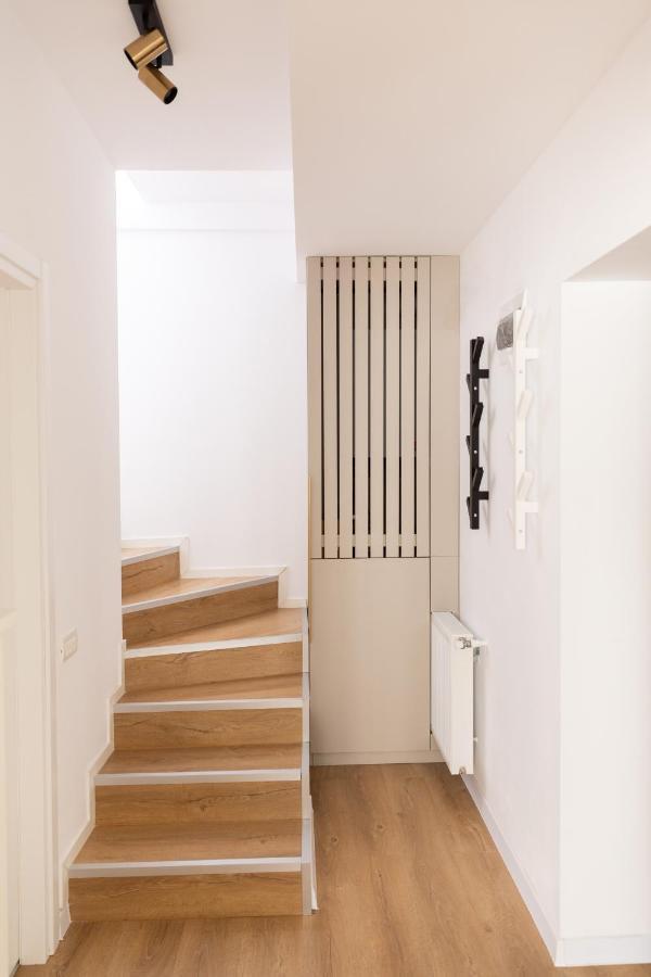 Studio 8 I One Bedroom Apartment I Airport I Therme オトペニ エクステリア 写真