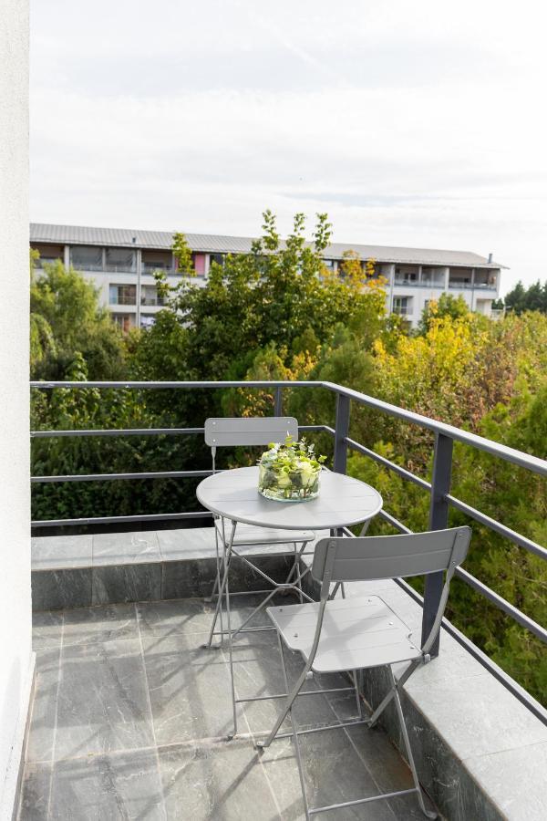 Studio 8 I One Bedroom Apartment I Airport I Therme オトペニ エクステリア 写真